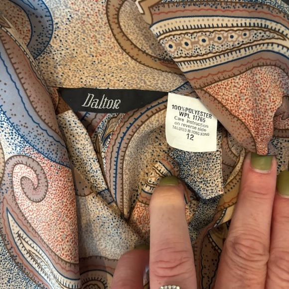 ✨ Vintage Daltoe Paisley Bow Blouse ✨ - Picture 4 of 4